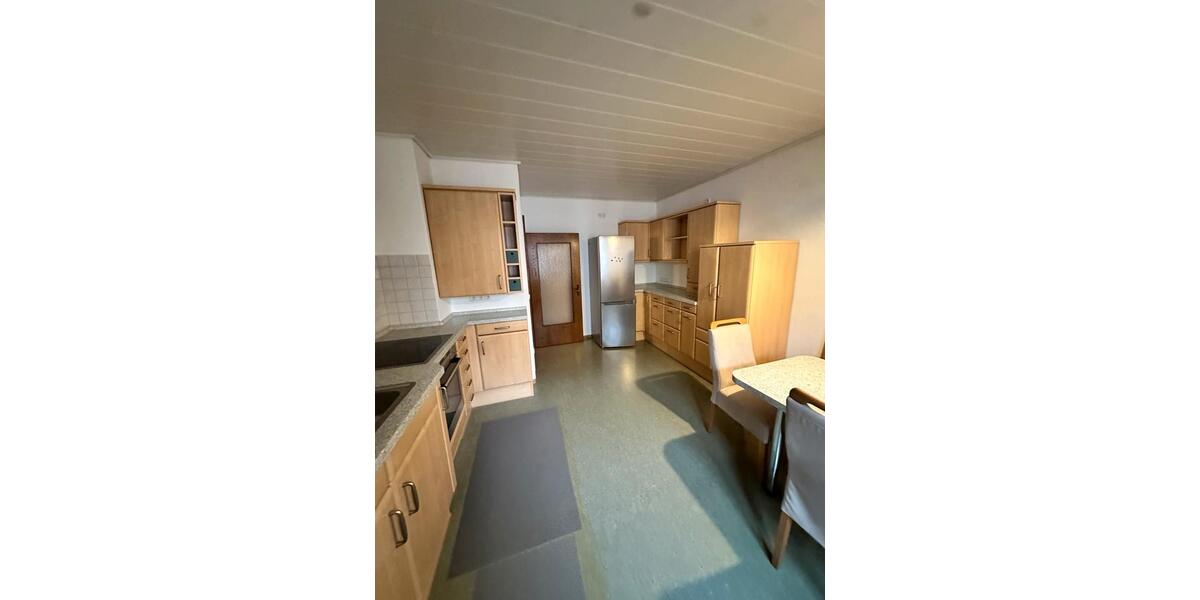 Etagenwohnung Wunsiedel - 4 Zimmer, 124 m&sup2;, 950&euro; | Angebot:25044846