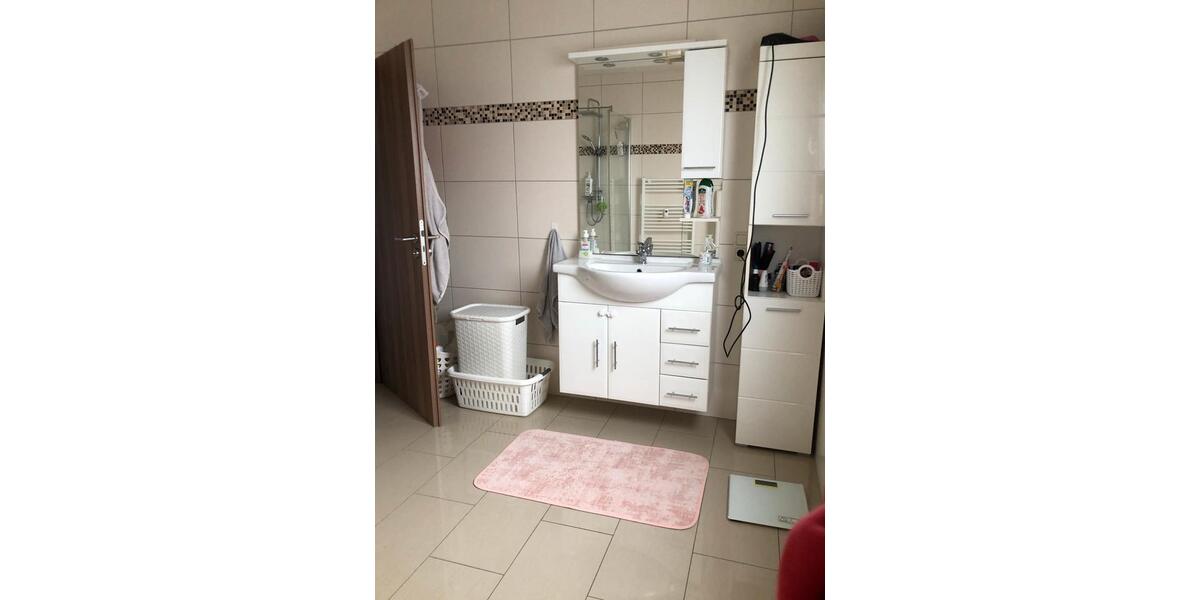 Dachgeschoßwohnung Alsdorf - 3 Zimmer, 75 m&sup2;, 750&euro; | Angebot:26672041