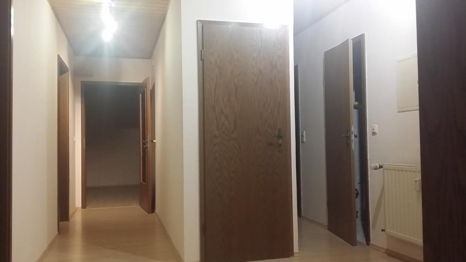 Dachgeschoßwohnung Weismain - 5 Zimmer, 110 m&sup2;, 895&euro; | Angebot:24847032