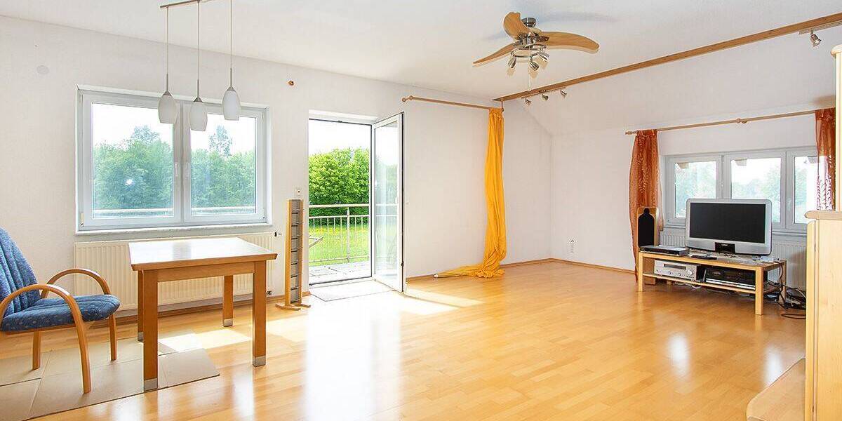 Etagenwohnung Mengen Ennetach - 3 Zimmer, 100 m&sup2;, 750&euro; | Angebot:26641818