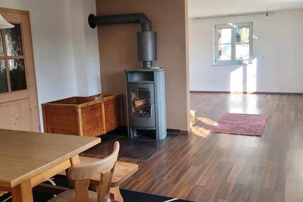 Wohnung Miltach - 5 Zimmer, 150 m&sup2;, 1.000&euro; | Angebot:25332270