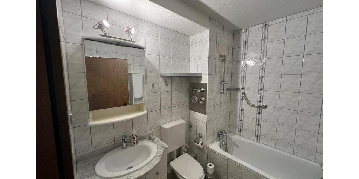 Etagenwohnung Neunkirchen Heinitz - 1 Zimmer, 50 m&sup2;, 650&euro; | Angebot:25230917