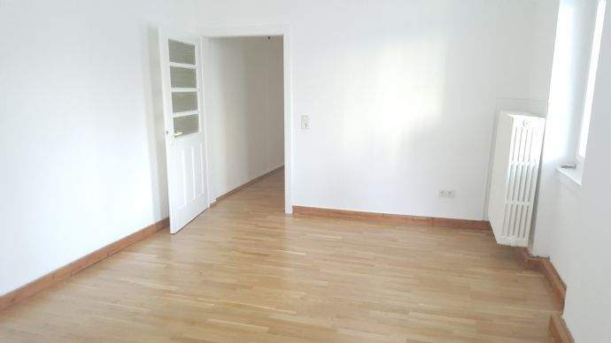 Etagenwohnung Saarbrücken Alt-Saarbrücken - 5 Zimmer, 156 m&sup2;, 1.300&euro; | Angebot:26750994