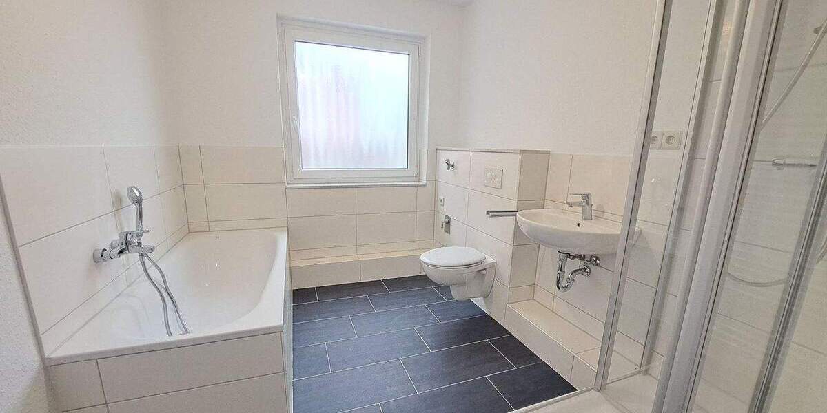 Etagenwohnung Bremerhaven Lehe - 3 Zimmer, 87 m&sup2;, 625&euro; | Angebot:25749026