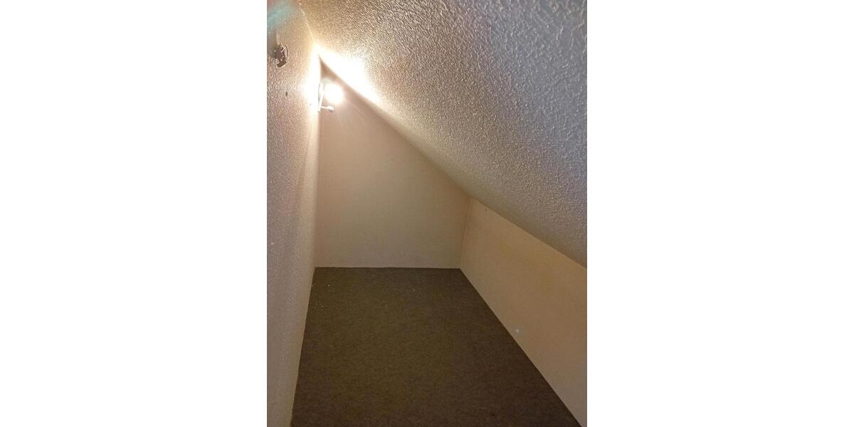 Dachgeschoßwohnung Waldems - 3 Zimmer, 110 m&sup2;, 800&euro; | Angebot:25977156