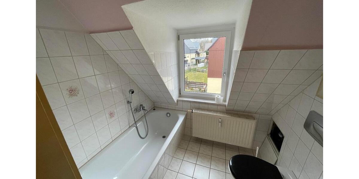 Dachgeschoßwohnung Zschopau - 2 Zimmer, 41 m&sup2;, 192&euro; | Angebot:24731647