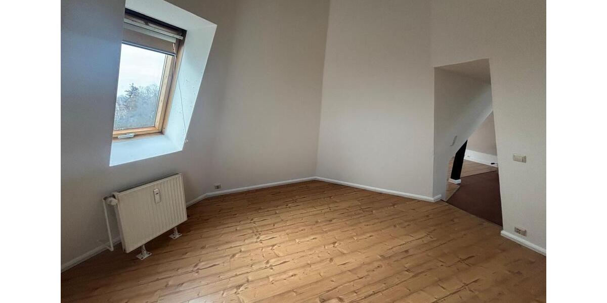 Dachgeschoßwohnung Salzwedel - 2 Zimmer, 45 m&sup2;, 270&euro; | Angebot:25022883