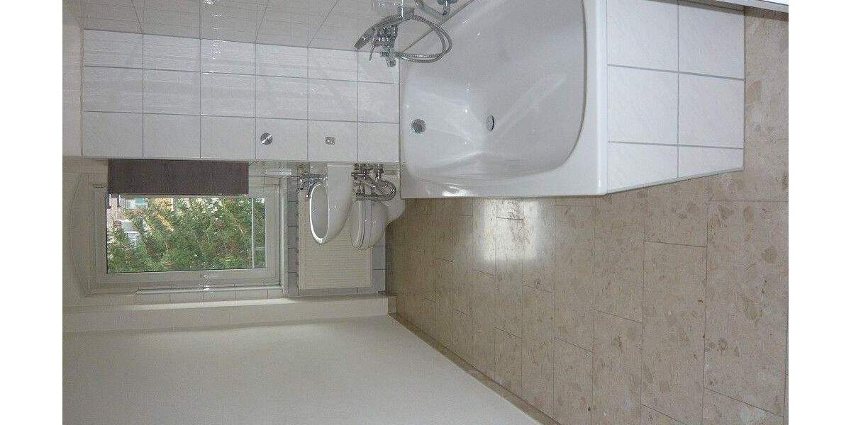 Etagenwohnung Riesa Gröba - 2 Zimmer, 64 m&sup2;, 356&euro; | Angebot:25688440