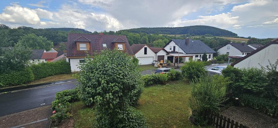 3-Zimmer-K-B-Wohnung, Garten + Balkon, Blick auf Schloss Saaleck