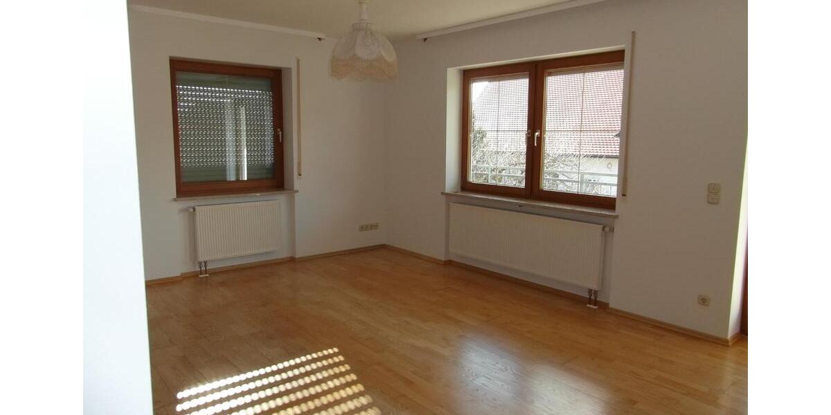 2-Zimmer-Wohnung (1. OG) in Graben mit Balkon und Garage 2 zimmer