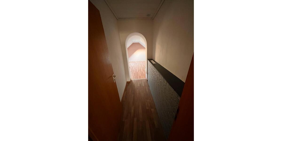 Dachgeschoßwohnung Greding - 2 Zimmer, 85 m&sup2;, 1.050&euro; | Angebot:26050541