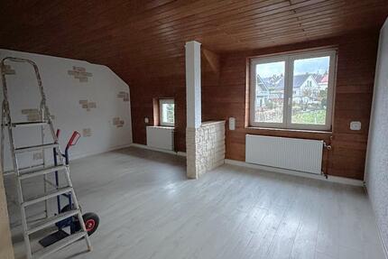 Wohnung Lengenfeld - 3 Zimmer, 80 m&sup2;, 480&euro; | Angebot:24284002