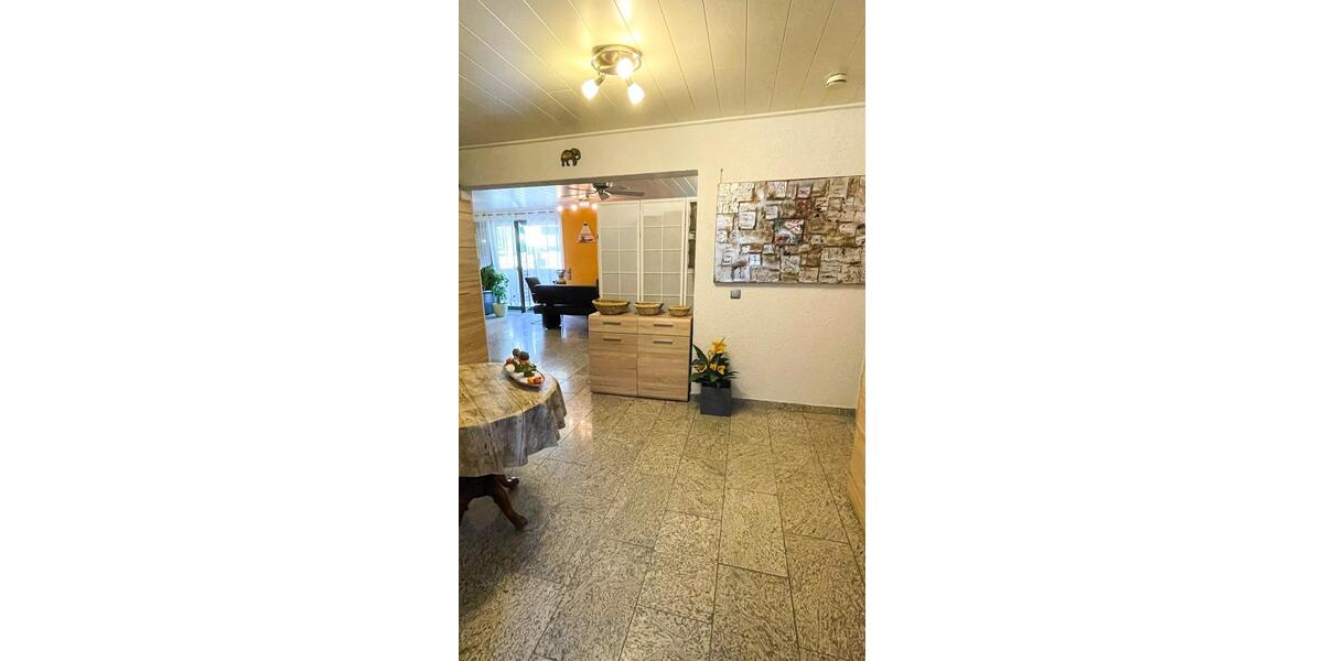 Etagenwohnung Maxdorf - 2 Zimmer, 102 m&sup2;, 1.150&euro; | Angebot:26018468