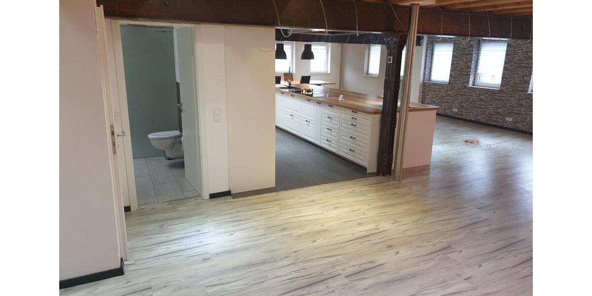 Loft - Studio - Atelier Gütersloh - 4 Zimmer, 200 m&sup2;, 1.350&euro; | Angebot:24801781