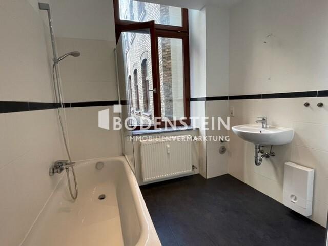 Etagenwohnung Wiesbaden - 2 Zimmer, 85 m&sup2;, 880&euro; | Angebot:24846016