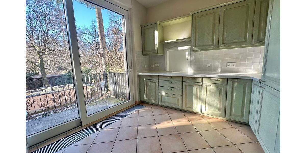 Etagenwohnung München Untergiesing-Harlaching - 4 Zimmer, 200 m&sup2;, 3.590&euro; | Angebot:25155177