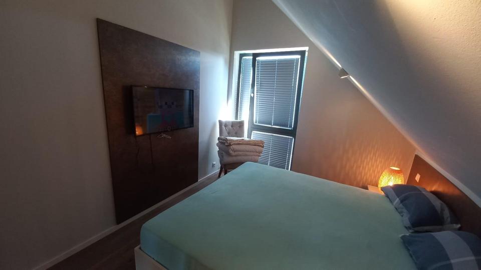 Dachgeschoßwohnung Timmendorfer Strand - 3 Zimmer, 90 m&sup2;, 1.700&euro; | Angebot:25452977
