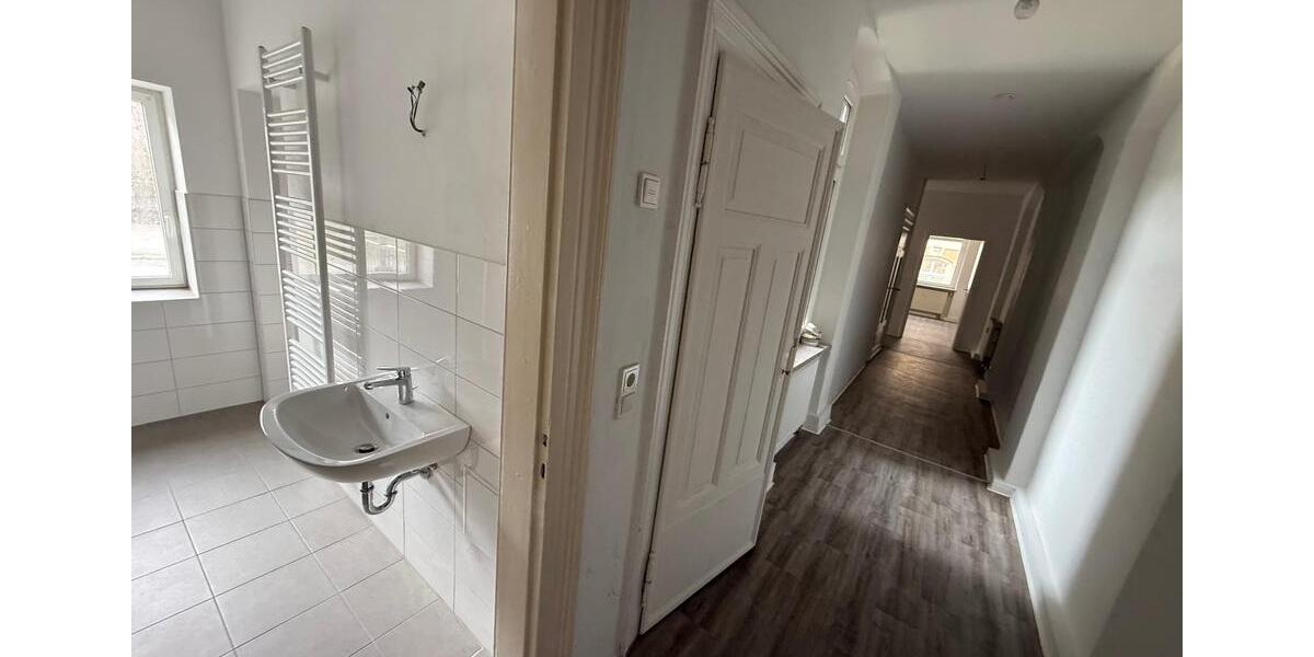 Etagenwohnung Greiz - 4 Zimmer, 115 m&sup2;, 650&euro; | Angebot:25887625