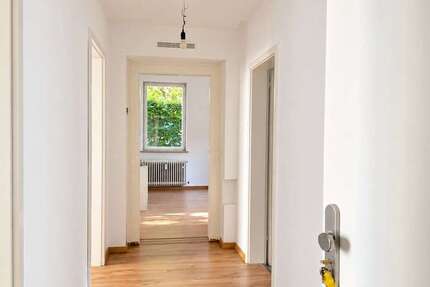 Wohnung Bad Reichenhall - 3 Zimmer, 63 m&sup2;, 900&euro; | Angebot:27443003