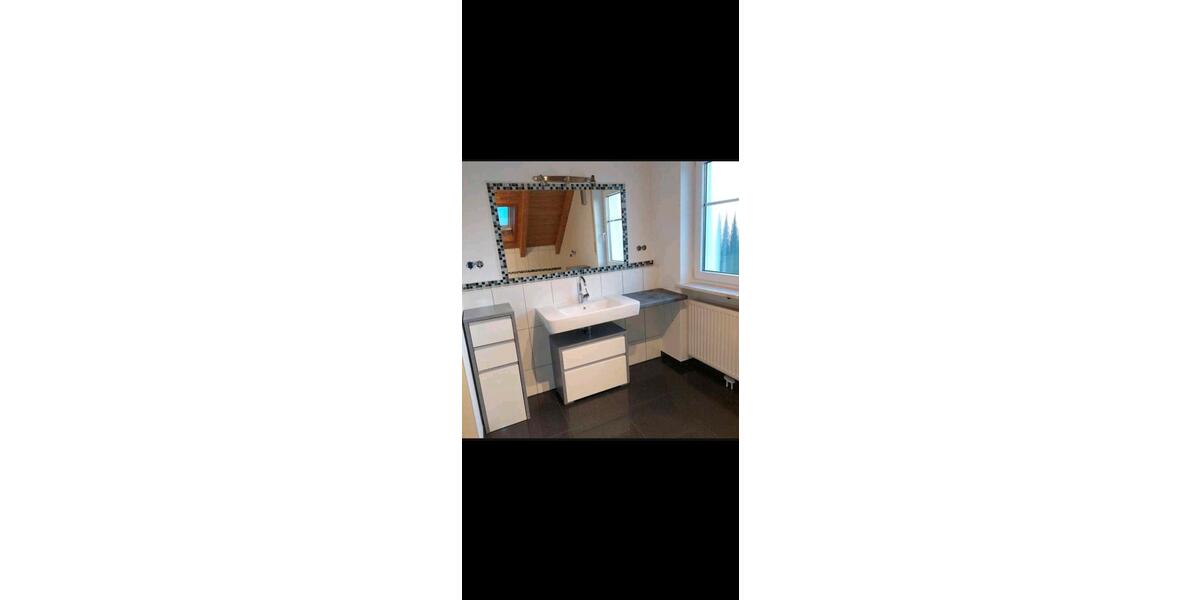 Dachgeschoßwohnung Reichertshausen - 3 Zimmer, 79 m&sup2;, 930&euro; | Angebot:26479574