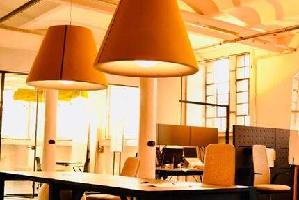 Arbeitsplätze im historischen Backsteinbau - flexibel & zentral zimmer