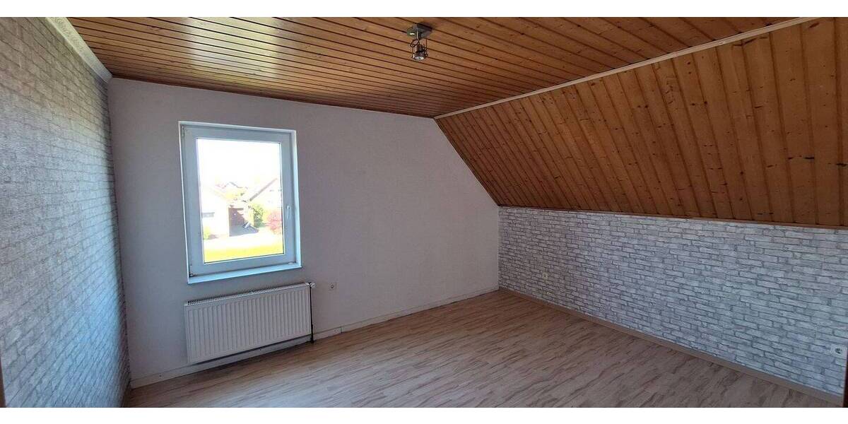 Etagenwohnung Weener Holthusen - 4 Zimmer, 92 m&sup2;, 800&euro; | Angebot:26487228