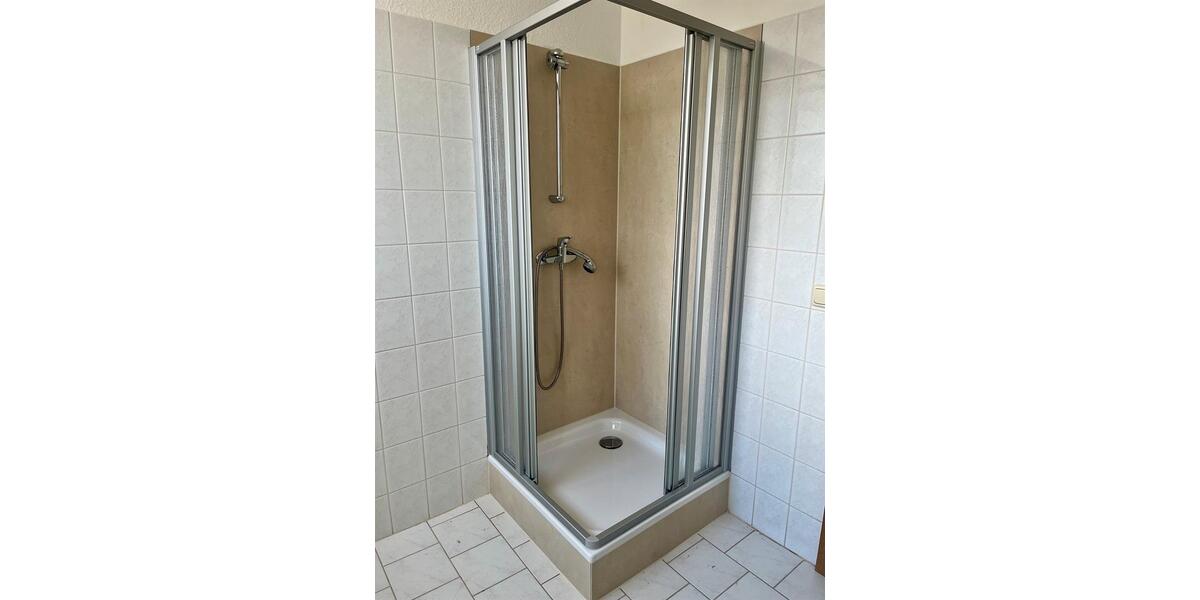 frei ab 01.01.2026 - Helle 1-Raum-Dachgeschosswohnung – ideal für junge Leute 1 zimmer