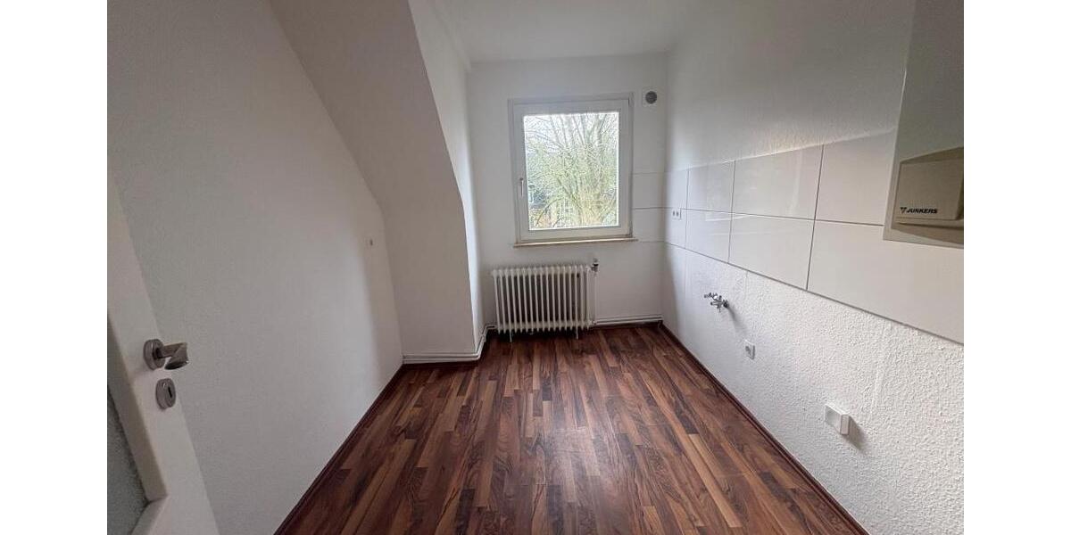 Dachgeschoßwohnung Wilhelmshaven Aldenburg - 4 Zimmer, 62 m&sup2;, 419&euro; | Angebot:25489040