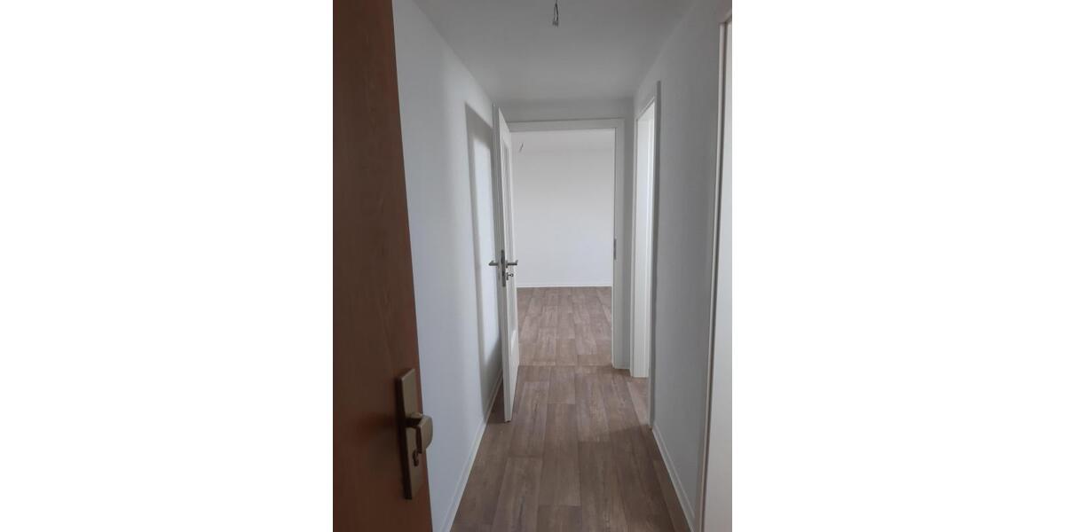 Dachgeschoßwohnung Dessau-Roßlau Dessau - 1 Zimmer, 28 m&sup2;, 225&euro; | Angebot:26461263
