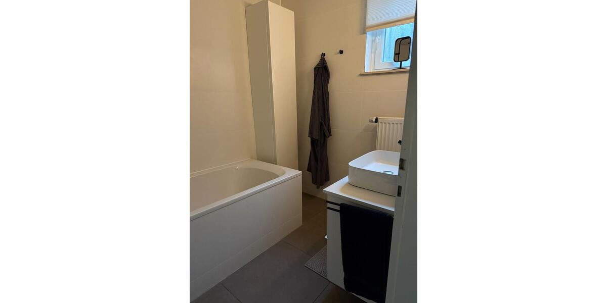 Vermietung: Einfamilienhaus mit großem Garten, zentrale Lage 5 zimmer