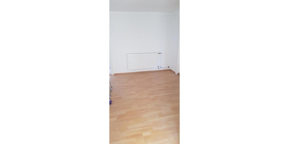 Etagenwohnung Hameln - 1 Zimmer, 10 m&sup2;, 250&euro; | Angebot:25402910