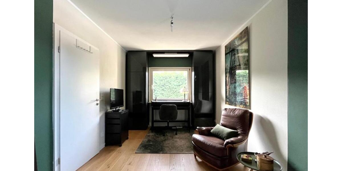 Wohnen auf Zeit Oberursel (Taunus) - 5 Zimmer, 195 m&sup2;, 1.000&euro; | Angebot:24784201