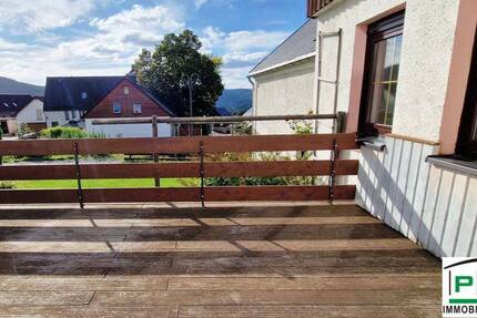 Sonnenterrasse, Kaminofen, Wohnküche, gr. Bad und und und - Wohnen in Breitenbrunn ! 3 zimmer