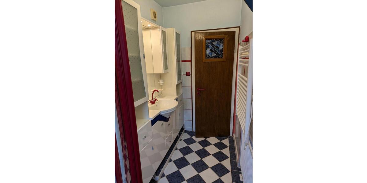 Hochparterre Eiterfeld - 3 Zimmer, 60 m&sup2;, 350&euro; | Angebot:25809523