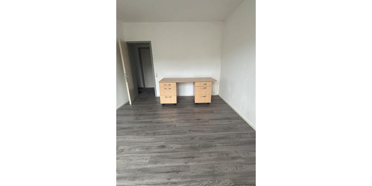 WG-Zimmer in 2er-WG (befristet) 1 zimmer