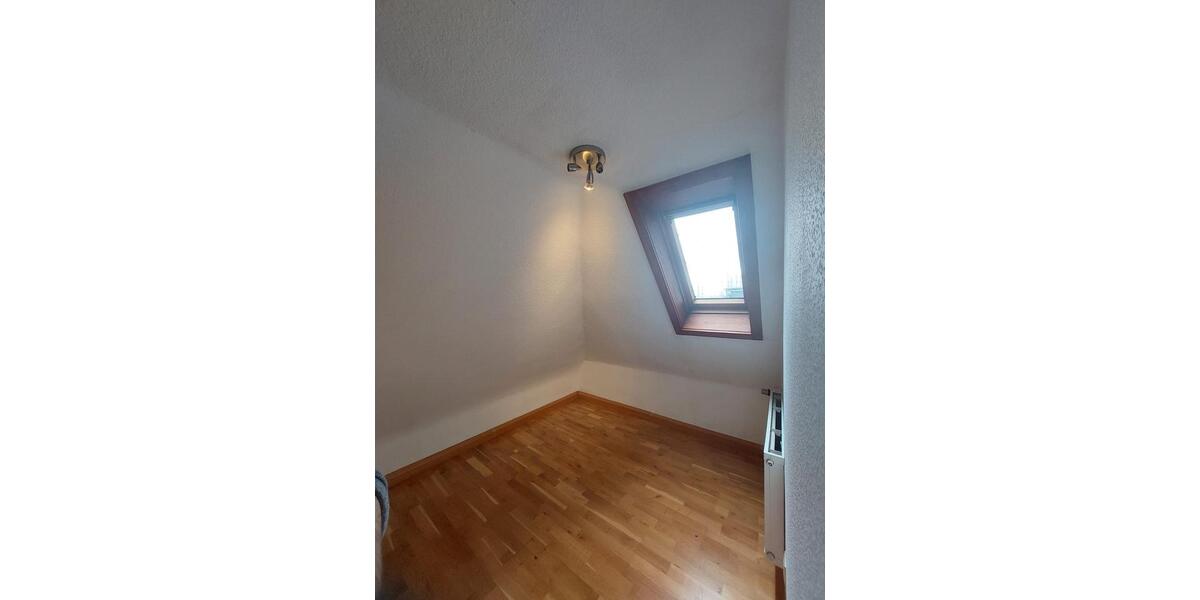 Dachgeschoßwohnung Hagen Hagen-Nord - 2 Zimmer, 70 m&sup2;, 460&euro; | Angebot:24691723