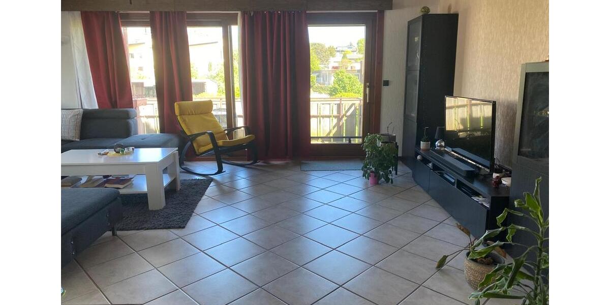 Dachgeschoßwohnung Ditzingen - 3.5 Zimmer, 103 m&sup2;, 1.100&euro; | Angebot:26654945