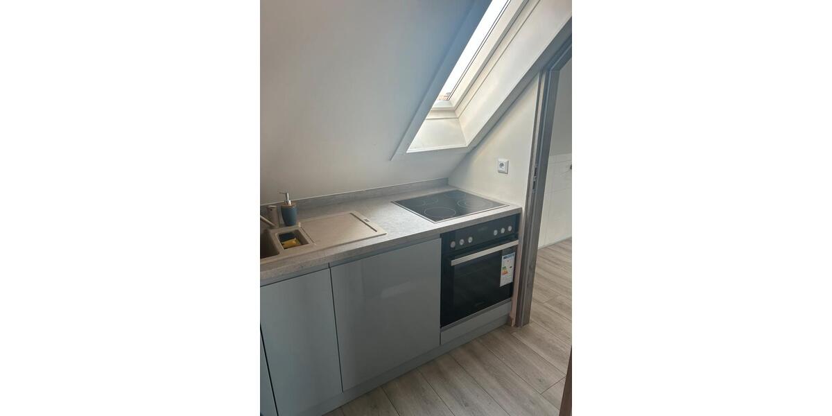 Dachgeschoßwohnung Stuttgart Fasanenhof-Ost - 2 Zimmer, 55 m&sup2;, 1.000&euro; | Angebot:26611941