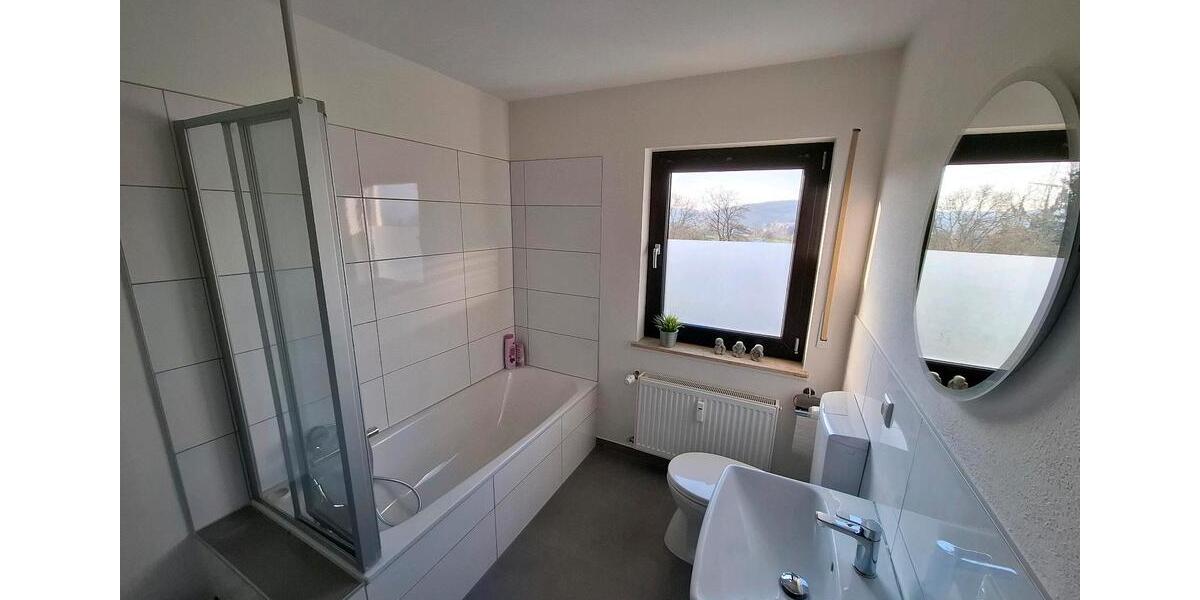 Etagenwohnung Lollar - 4 Zimmer, 110 m&sup2;, 1.000&euro; | Angebot:25804439