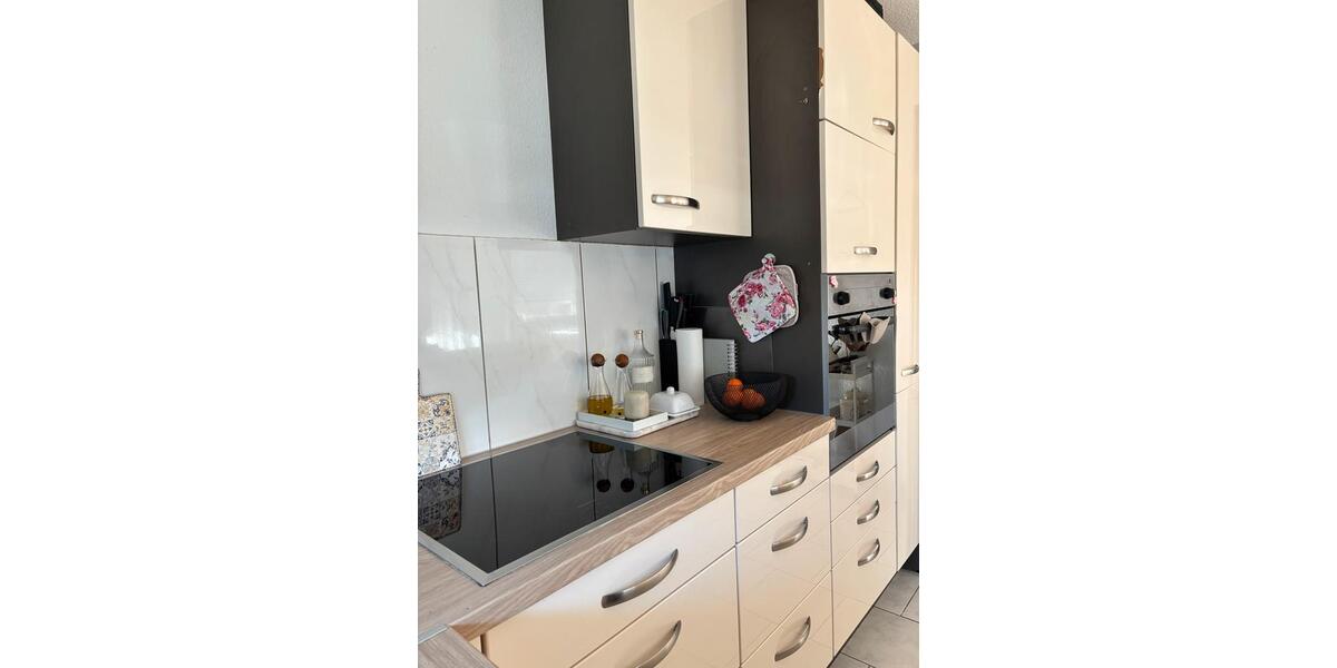 4 Zimmer Wohnung mit moderner Einbauküche - ANFRAGE STOP! 4 zimmer