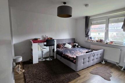 Haus Frankfurt am Main Bockenheim - 1 Zimmer, 33 m&sup2;, 587&euro; | Angebot:25353959