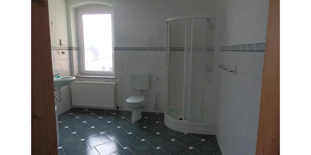 Erdgeschoßwohnung Limbach-Oberfrohna Oberfrohna - 4 Zimmer, 101 m&sup2;, 495&euro; | Angebot:26394895