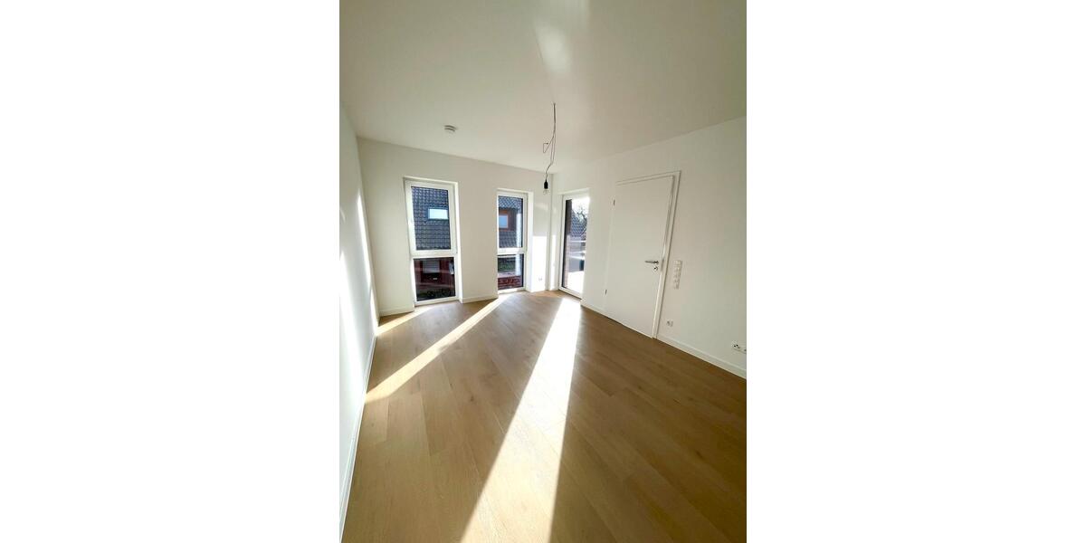 Etagenwohnung Lingen (Ems) - 2 Zimmer, 77 m&sup2;, 968&euro; | Angebot:24829273