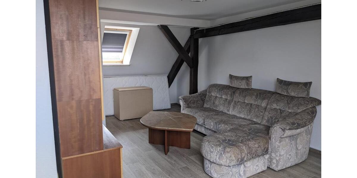 Dachgeschoßwohnung Nienburg (Saale) - 1 Zimmer, 35 m&sup2;, 210&euro; | Angebot:24456793