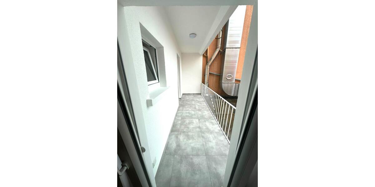 Etagenwohnung Homburg - 4 Zimmer, 130 m&sup2;, 1.250&euro; | Angebot:26367521