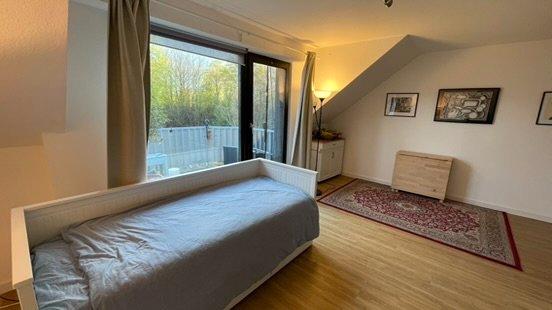 Dachgeschoßwohnung Düsseldorf Stadtbezirk 8 - 2 Zimmer, 50 m&sup2;, 700&euro; | Angebot:26024003