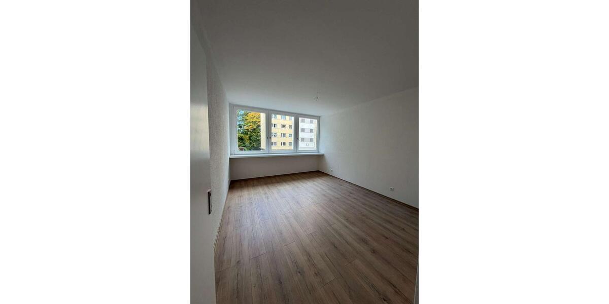 Etagenwohnung Karlsruhe Wettersbach - 4 Zimmer, 126 m&sup2;, 1.360&euro; | Angebot:23227721