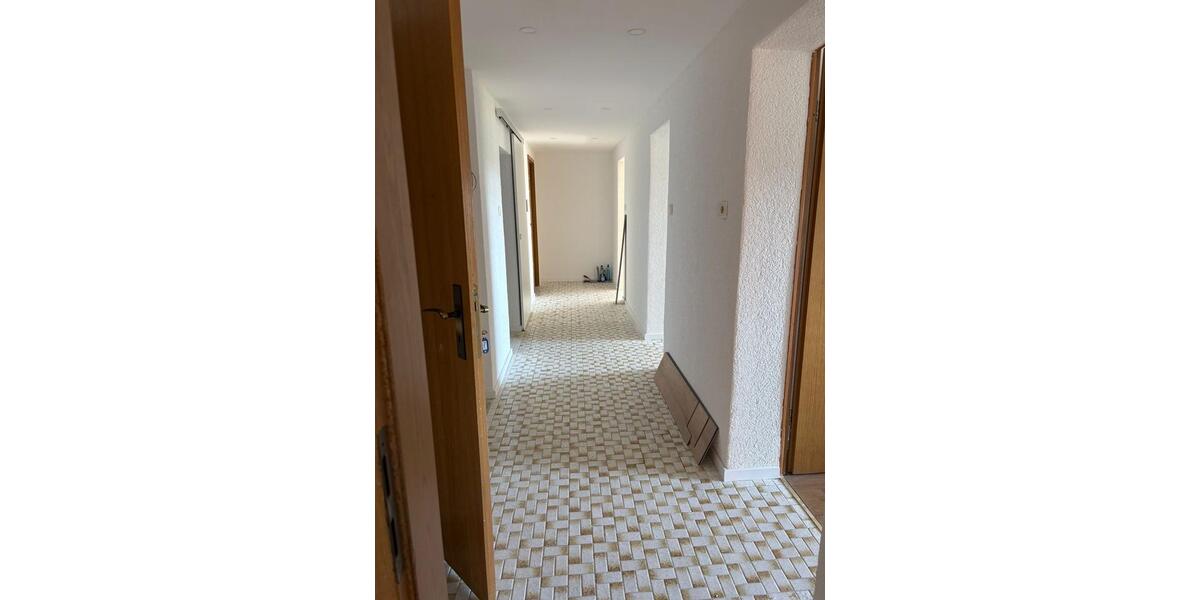 Erdgeschoßwohnung Lauda-Königshofen Königshofen - 3 Zimmer, 95 m&sup2;, 900&euro; | Angebot:26693294