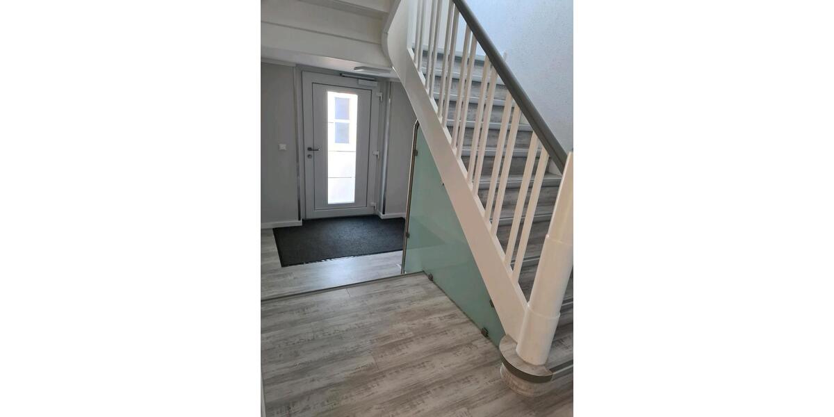 Dachgeschoßwohnung Seesen - 5 Zimmer, 110 m&sup2;, 880&euro; | Angebot:25328502