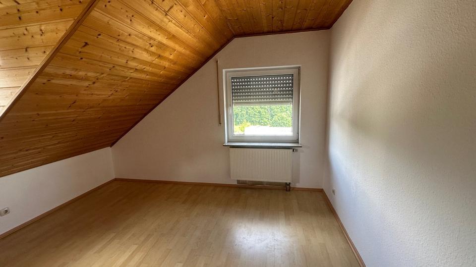 Etagenwohnung Netphen - 1 Zimmer, 64 m&sup2;, 580&euro; | Angebot:26623779